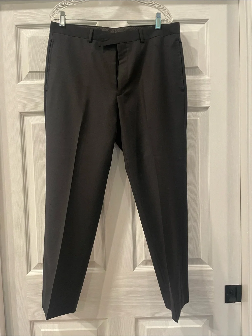 Calvin Klein Men's 40S Black Two-Button 100% Wool Suit 34x30